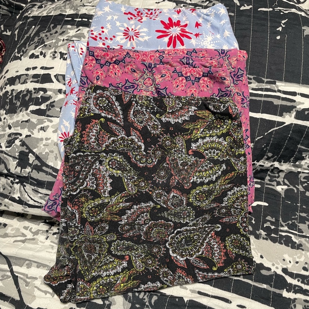 Lot of 3 LulaRoe TC leggings